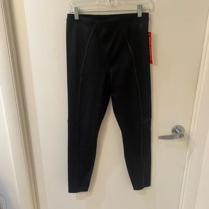 🌟NEW WITH TAGS: Good American compression Moto legging - THE most flattering!